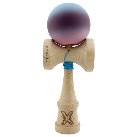 „Kendama X Original”, Profesionala, Flippy, Rulment Metalic, Ața 55 cm, Cupe Mari, 7 x 6 x 18 cm, gradient albastru-mov „Kendama X Original”, Profesionala, Flippy, Rulment Metalic, Ața 55 cm, Cupe Mari, 7 x 6 x 18 cm, gradient albastru-mov